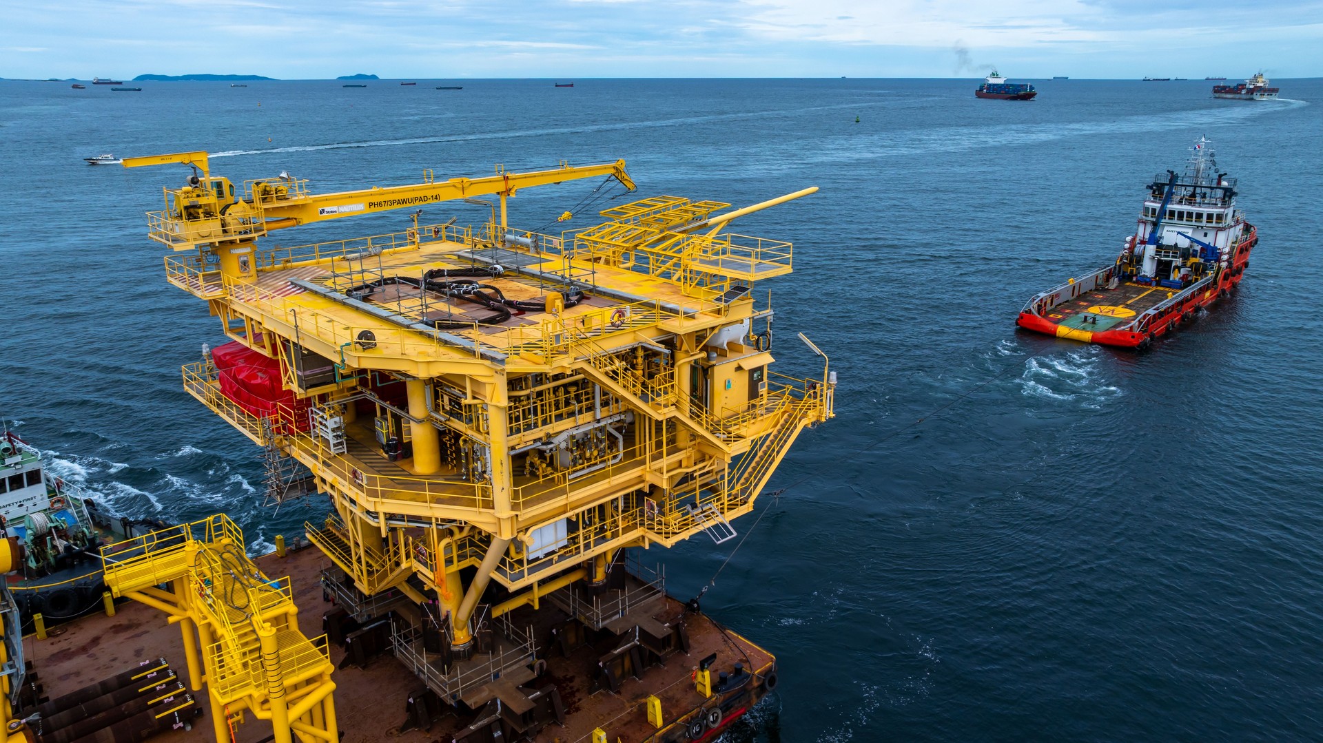 Offshore Oil and Gas production platform, Heavy duty marine engineering structure for energy and petrochemical industry, Offshore oil rig energy infrastructure marine engineering, Offshore platform.